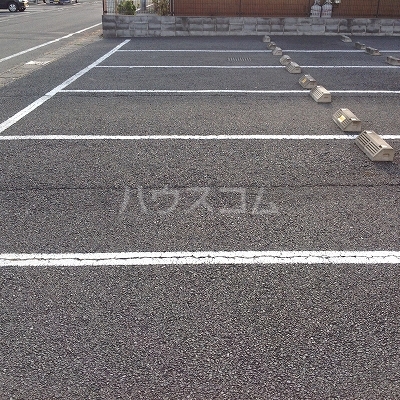 18/19 駐車場