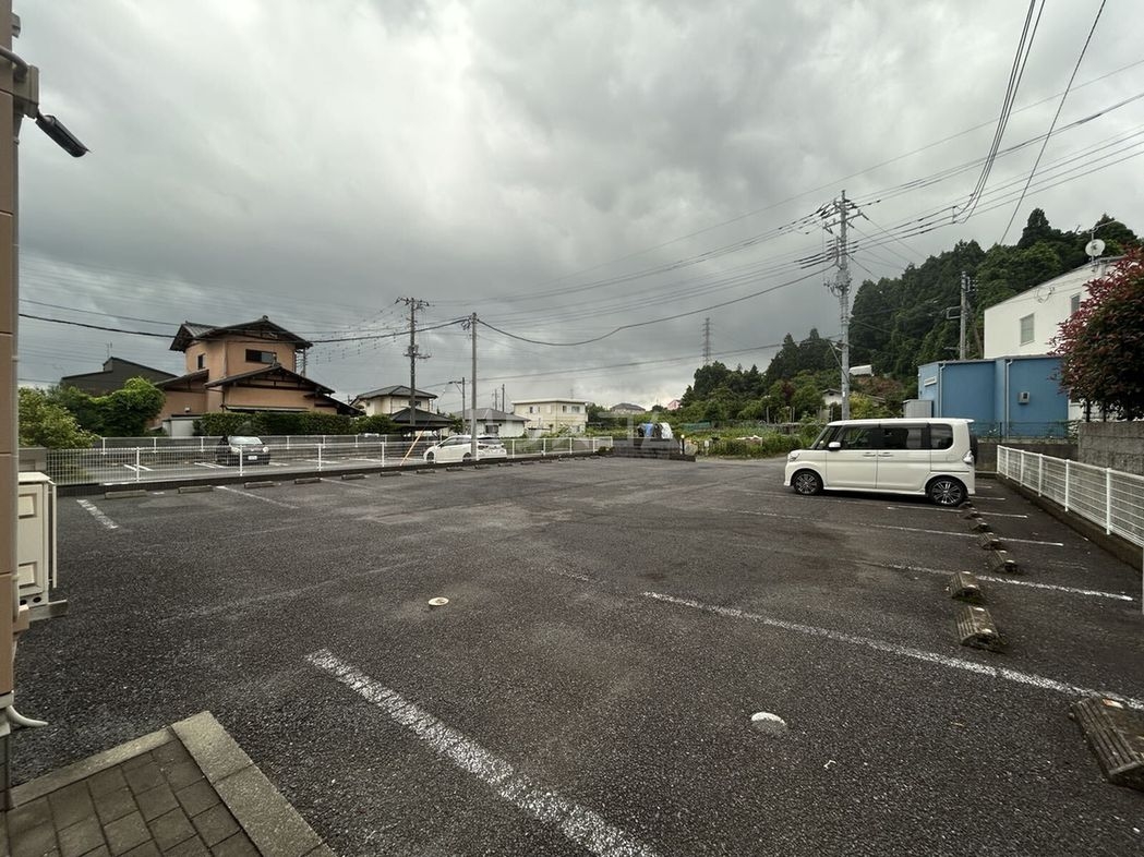 17/23 駐車場