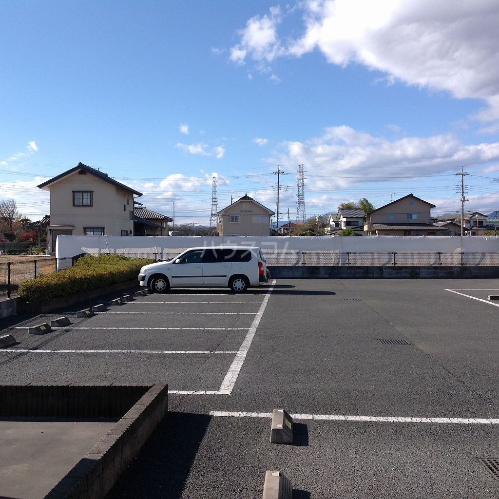 11/20 駐車場