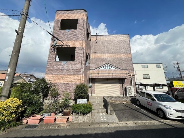 18/26 エントランス