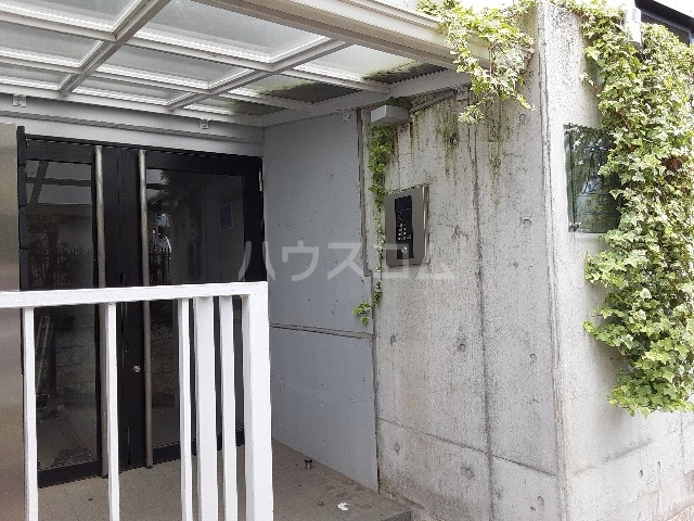 19/21 エントランス