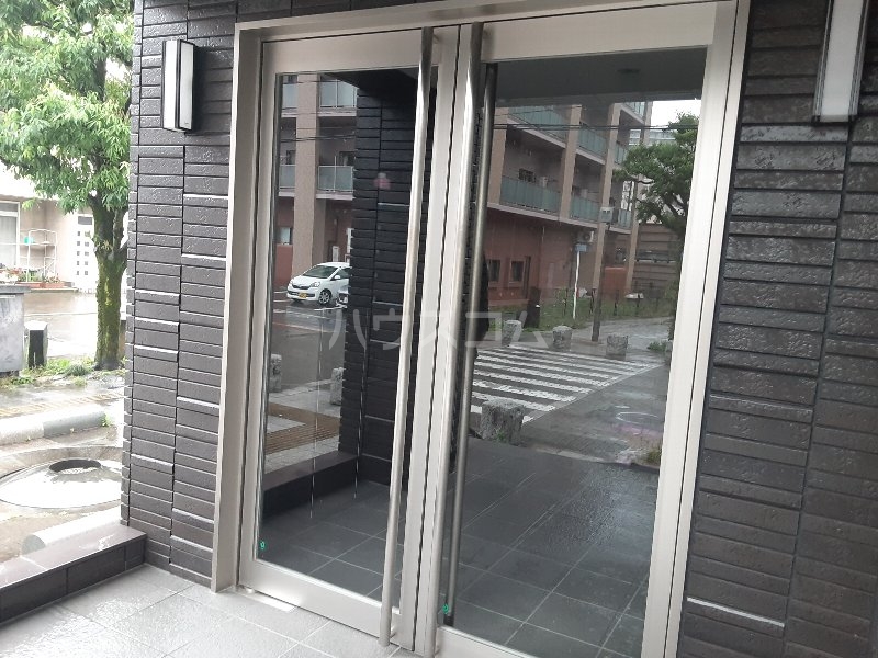 22/30 エントランス