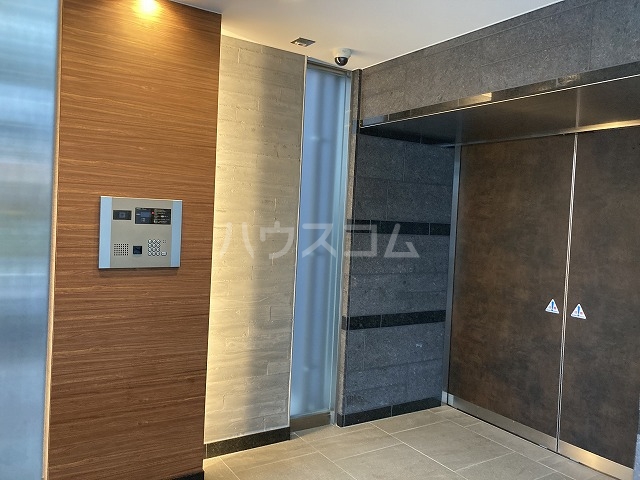 24/29 エントランス