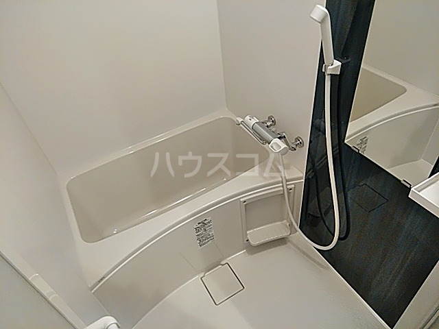 13/30 浴室