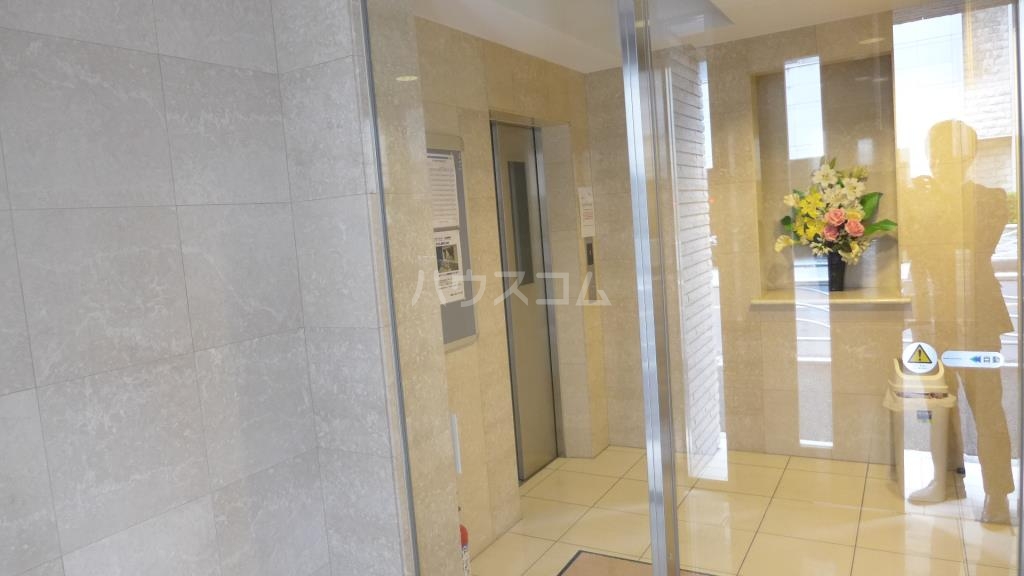 15/21 エントランス