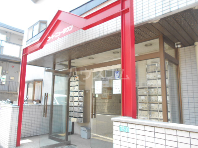 24/30 エントランス