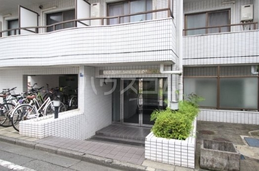 13/13 エントランス