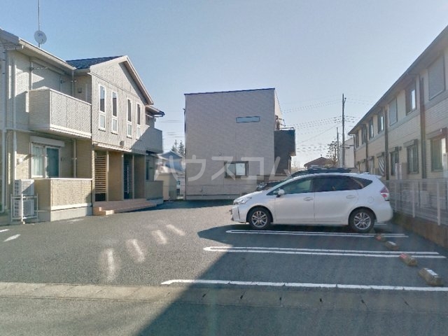 20/29 駐車場