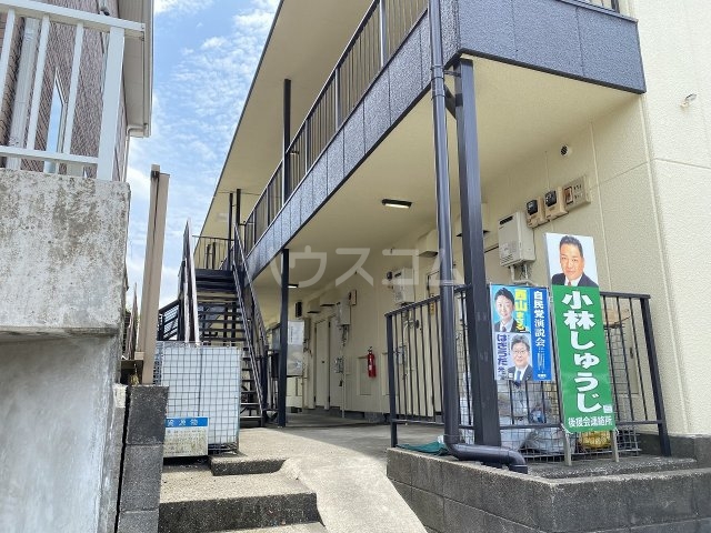 24/30 エントランス