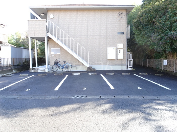 16/17 駐車場