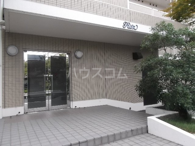 19/22 エントランス