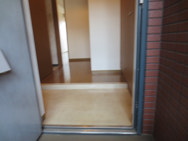 13/30 玄関
