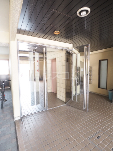 2/6 エントランス