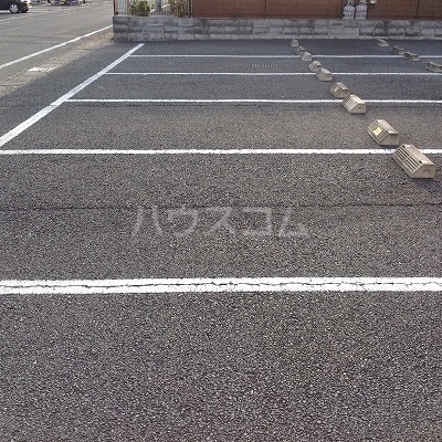 14/18 駐車場