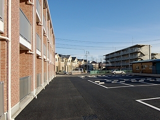 13/18 駐車場