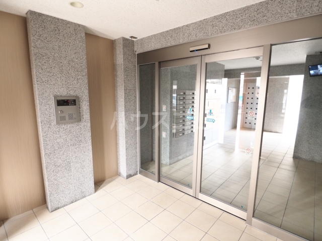 22/30 エントランス