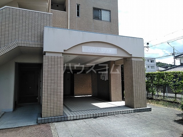 29/30 エントランス