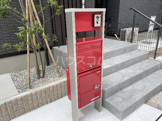 25/30 エントランス