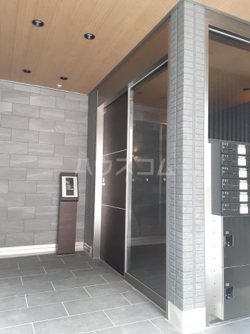 21/26 エントランス