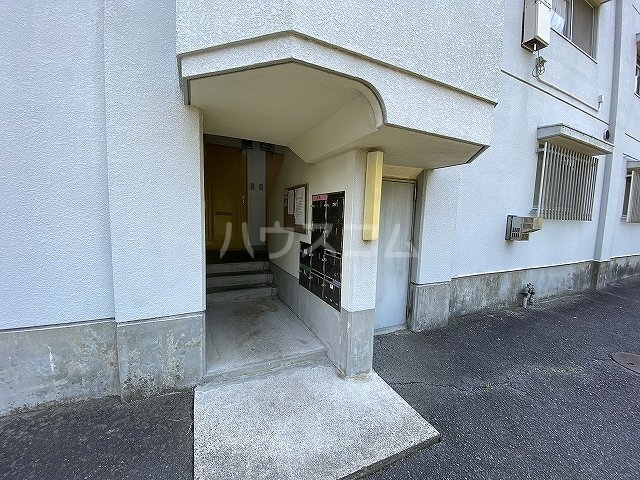 2/5 エントランス