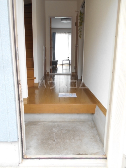 14/30 玄関