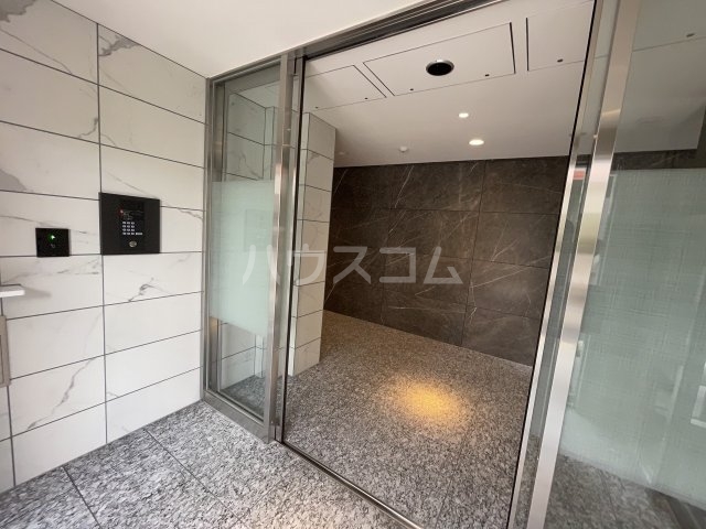 21/21 エントランス