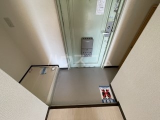 13/30 玄関