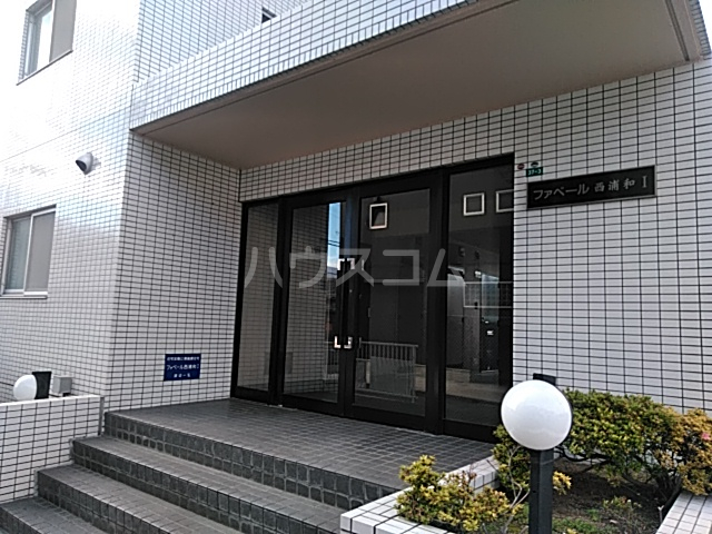 22/30 エントランス