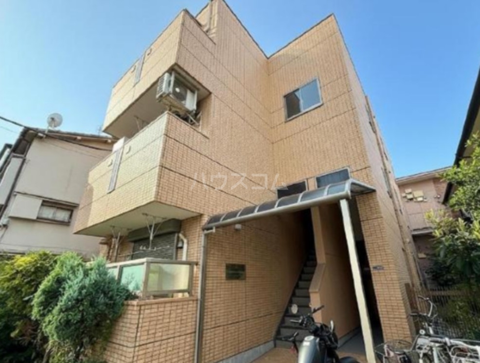 23/24 エントランス