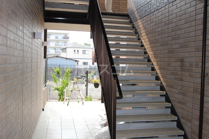 13/21 エントランス