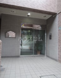 16/21 エントランス