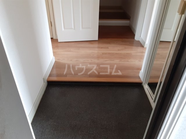 14/30 玄関