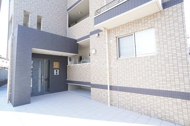 29/30 エントランス