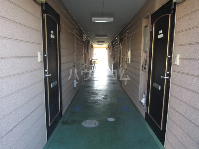 25/30 エントランス