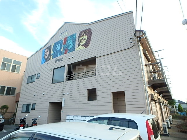 26/30 エントランス