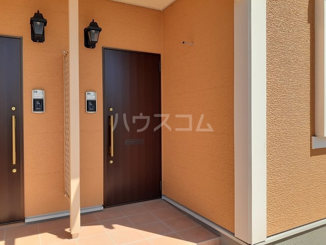 18/25 エントランス