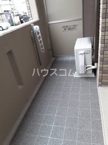 13/19 バルコニー