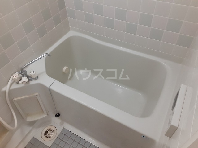 13/30 浴室