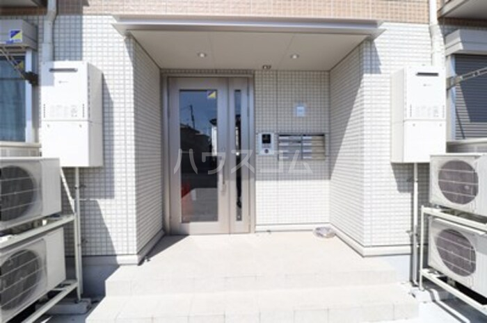 17/28 エントランス