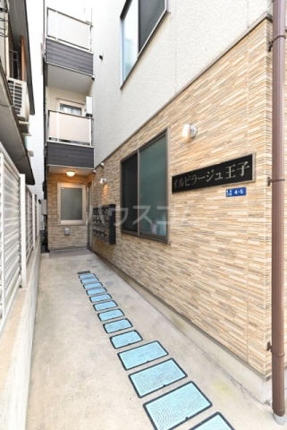 13/23 エントランス