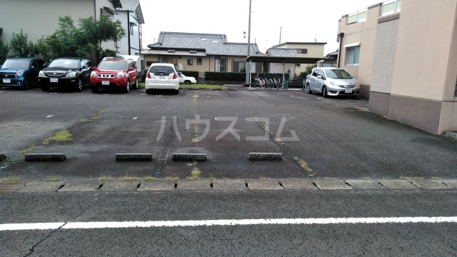 23/25 駐車場