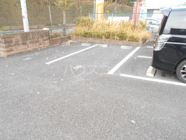 21/29 駐車場