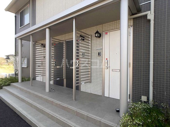 2/5 エントランス