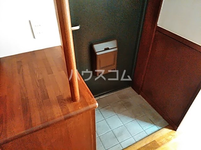 17/30 玄関