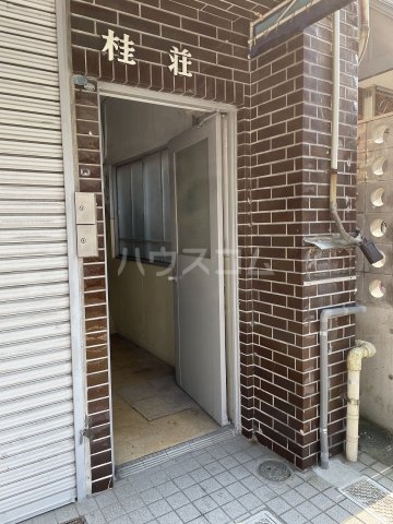 25/30 エントランス