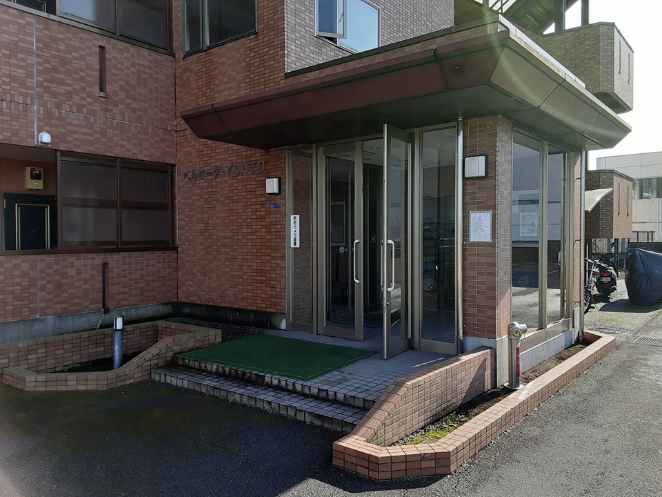 21/30 エントランス