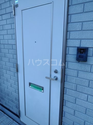 23/26 エントランス