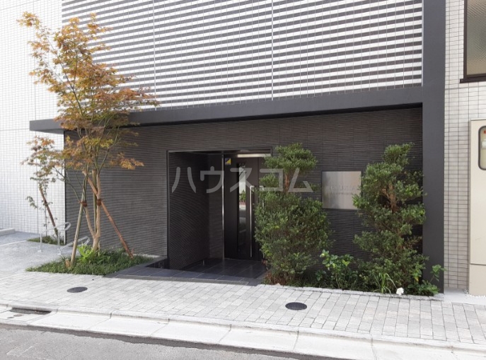 26/30 エントランス