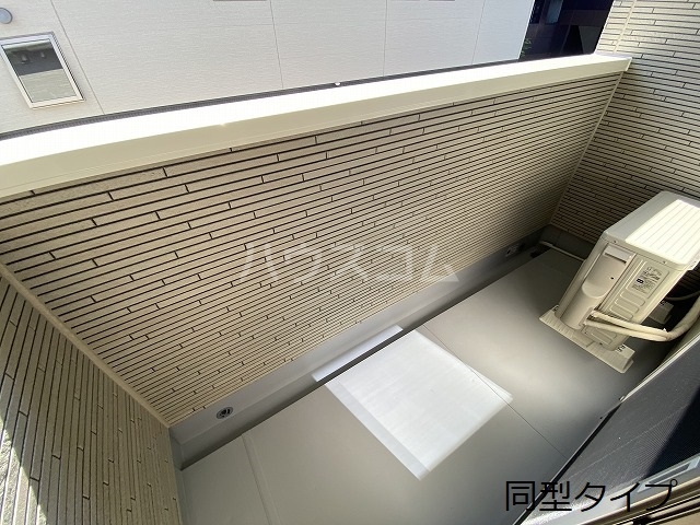 16/25 バルコニー