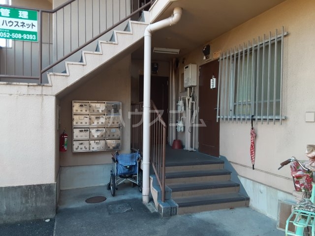 17/27 エントランス